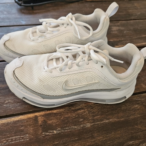 Women's Nike Air Max - Picture 6 of 10
